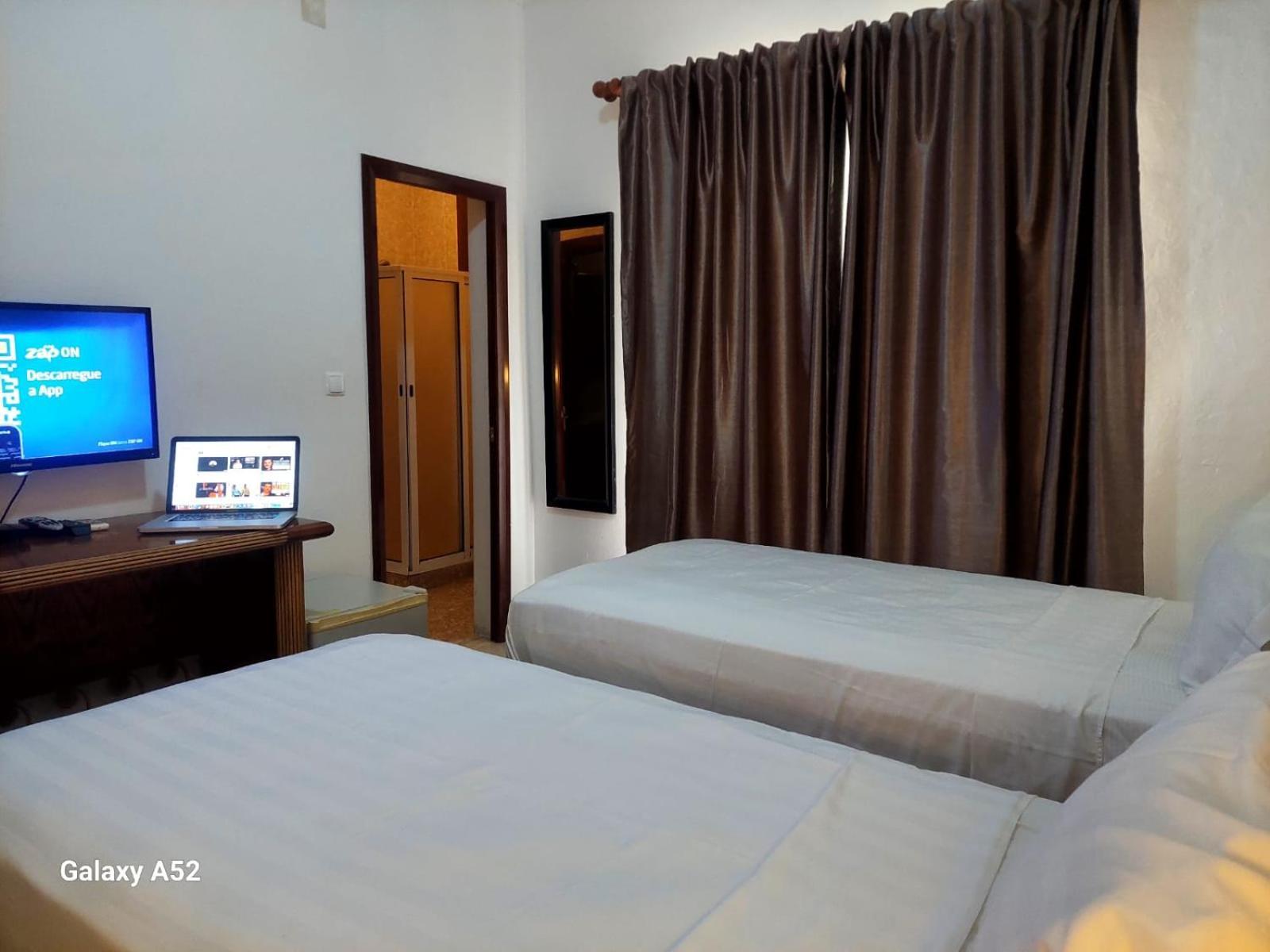 Hotel Residencial Ramire-Tour Benguela Exterior photo